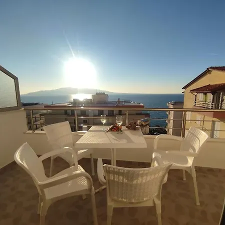 شقة Yellow Perfekt Apartment- Piekny Widok Na Korfu ساراندا